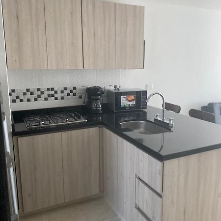 Apartaestudio Amoblado Con Excelente Ubicacion Apartment Перейра Екстериор снимка